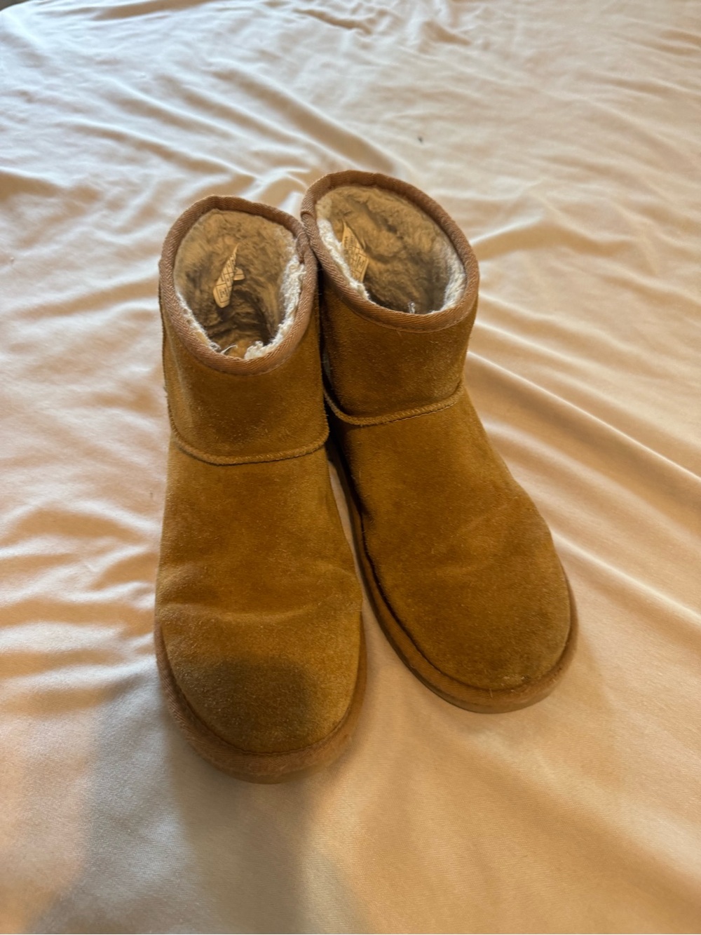 Koolaburra Short Suede Shearling Boots - Brown